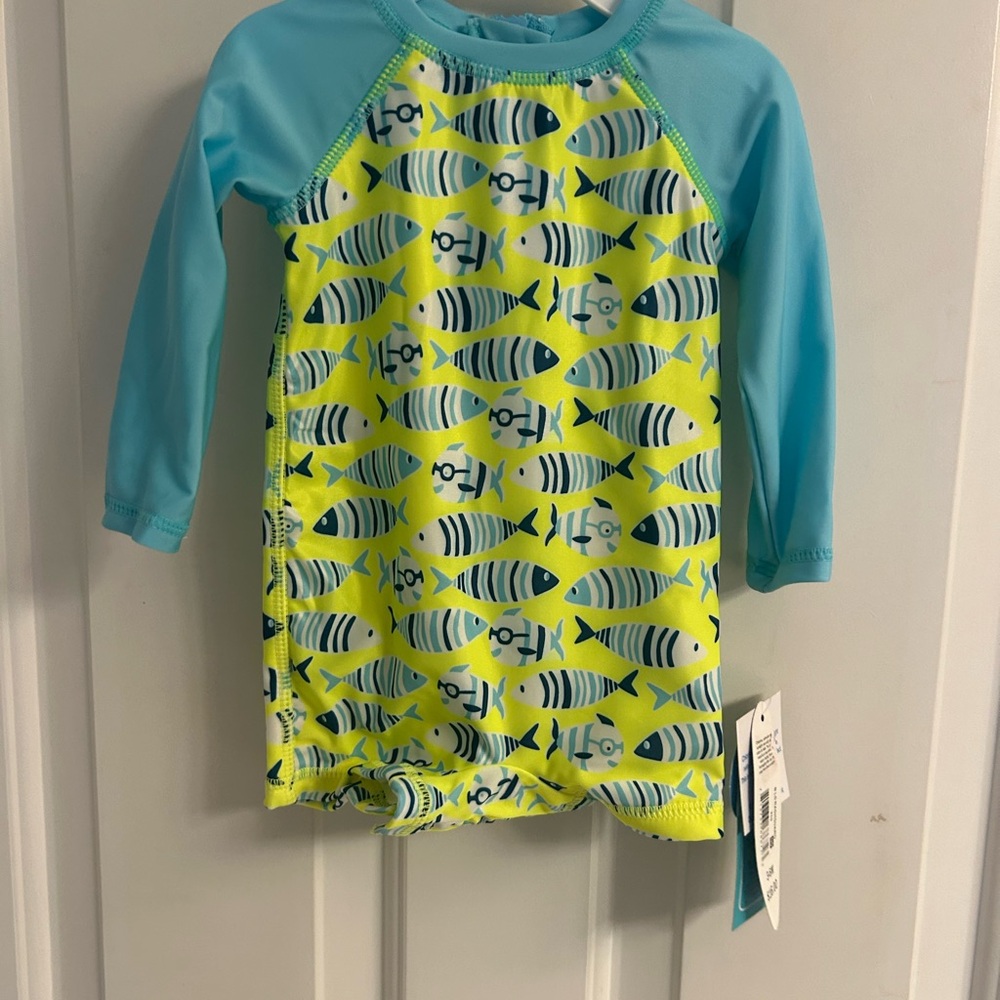 NWT-Wave Zone Long Sleeve Rashguard